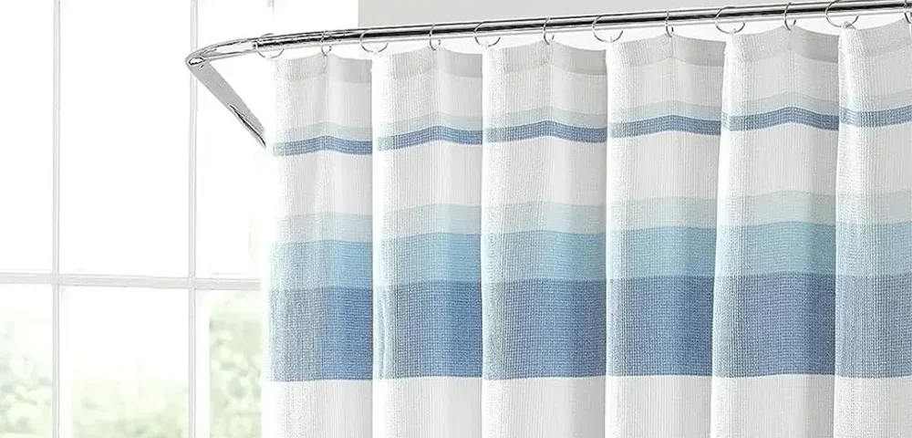 How do I choose the bathroom shower curtain material